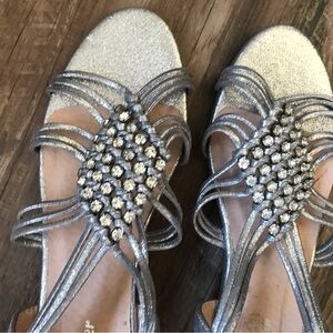 Elegant Silver Strappy Women's Shoes